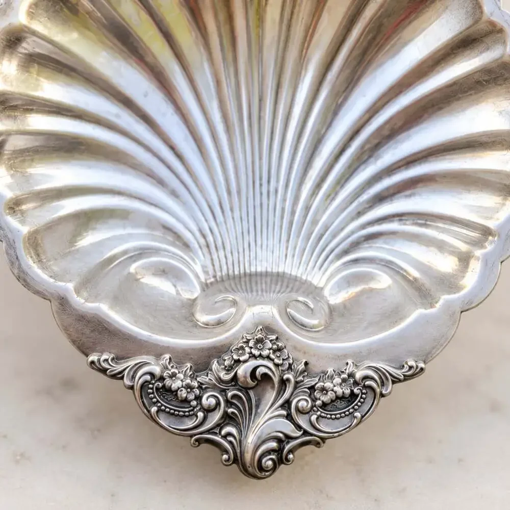 Wallace Baroque Silverplate Sea Shell Footed Candy Dish 278